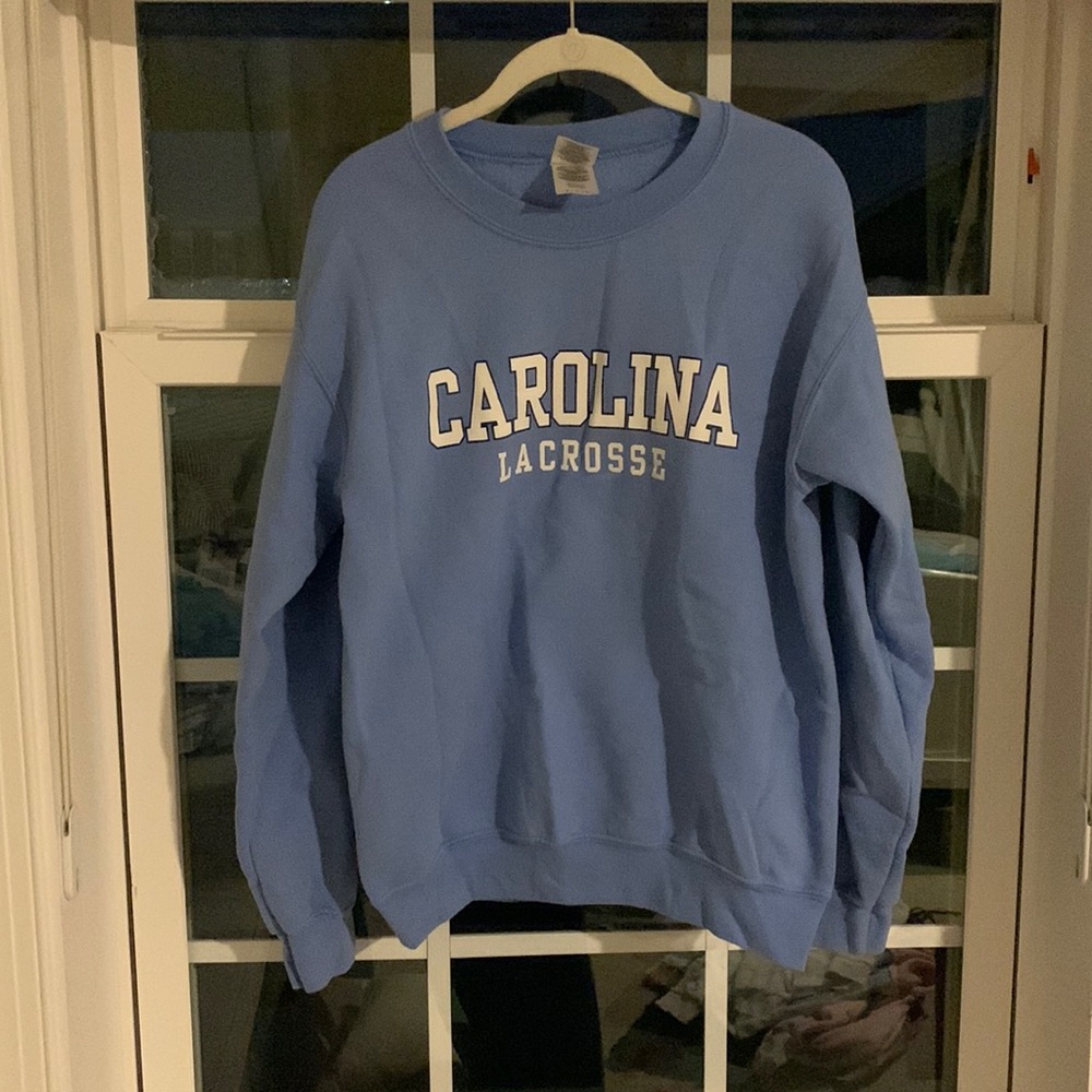 UNC lax crewneck